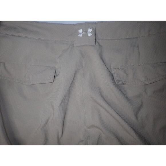 Under Armour Men's‎ Golf Athleisure Shorts Size 40 Khaki Nylon Flat Front - Picture 7 of 7